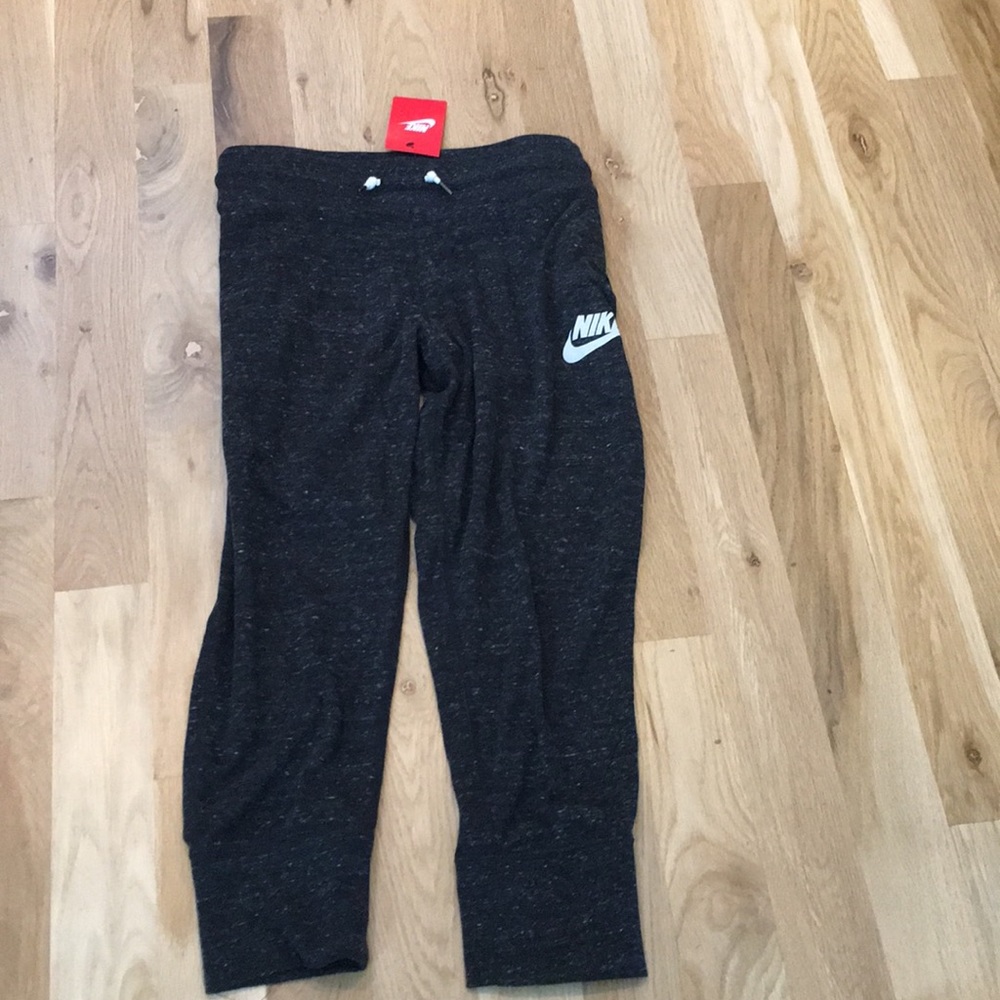 Women's Crops Nike Sportswear Vintage NWT XL